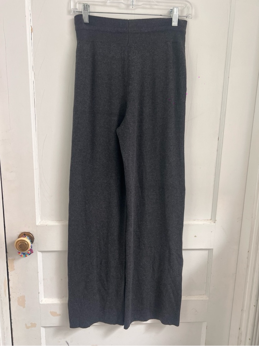 Uniqlo Washable Knit Grey
Ribbed Pants Size M